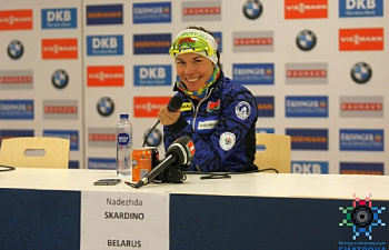 Фоторепортаж с пресс-конференции после индивидуальной гонки на первом этапе Кубка мира в Эстерсунде